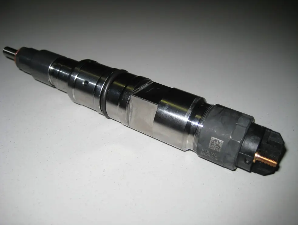 Bosch fuel injector for diesel injection service testing